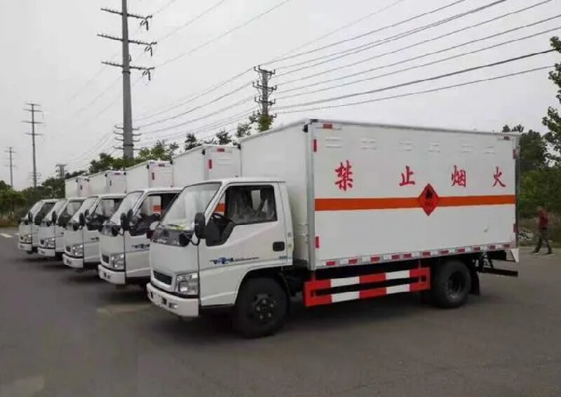 清遠(yuǎn)到鶴壁鶴山區(qū)危險(xiǎn)品運(yùn)輸